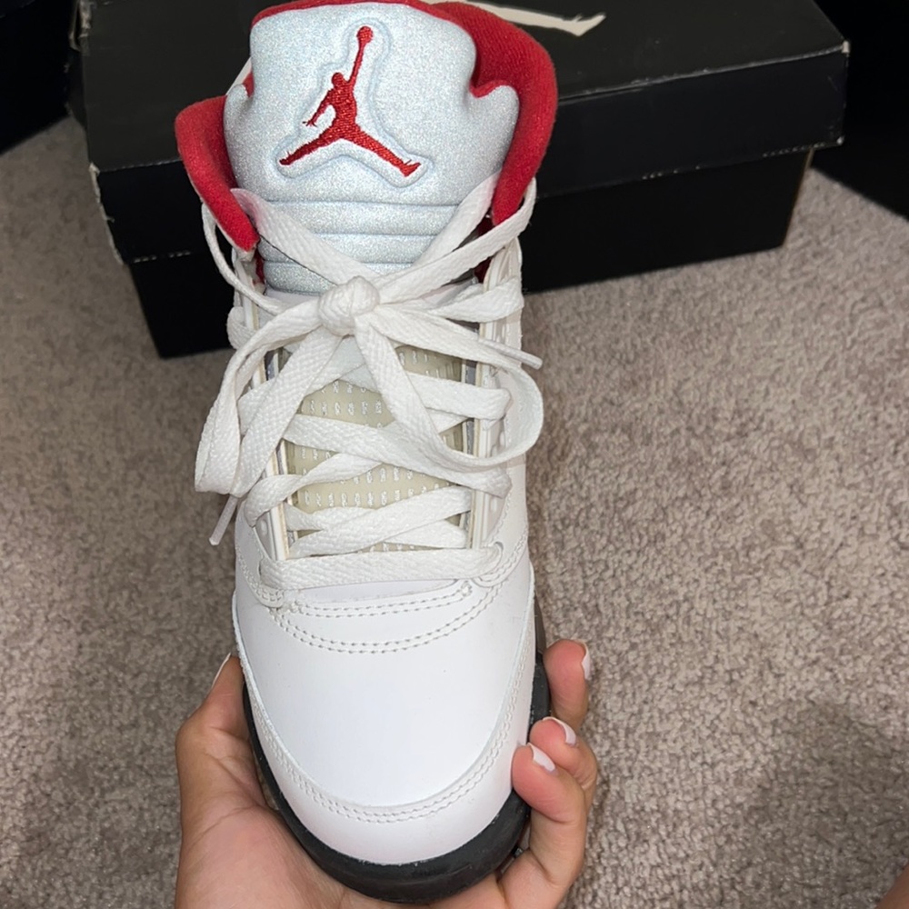 No crease perfect condition air Jordan 5 retro